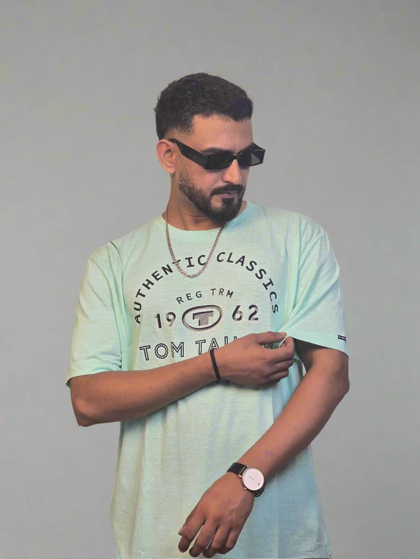 Trendy Latest Solid Stylish Casual Cotton Trendy green T-Shirt